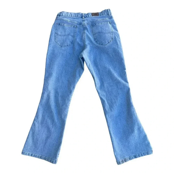 Lee Relaxed Bootcut at the waist light blue Flared Jeans. Size 12S - Picture 2 of 14